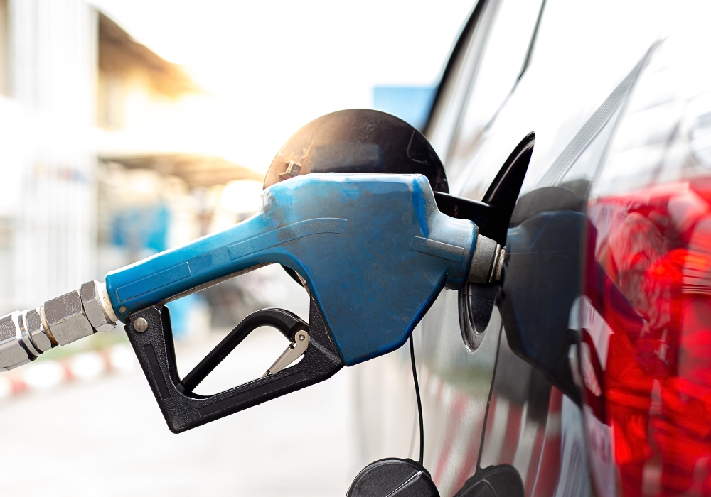 La gasolina limpia los inyectores de un coche diésel: ¿realidad o mito?